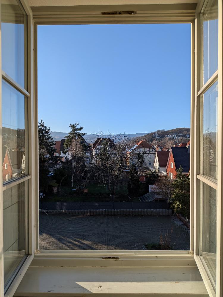 helle und sehr ger�umige Maisonettewohnung mit PKW Stellplatz und Freisitz