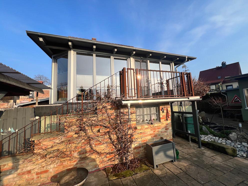 solides Einfamilienhaus mit reichlich Platz sowie sonnigem und privatem Grundst�ck